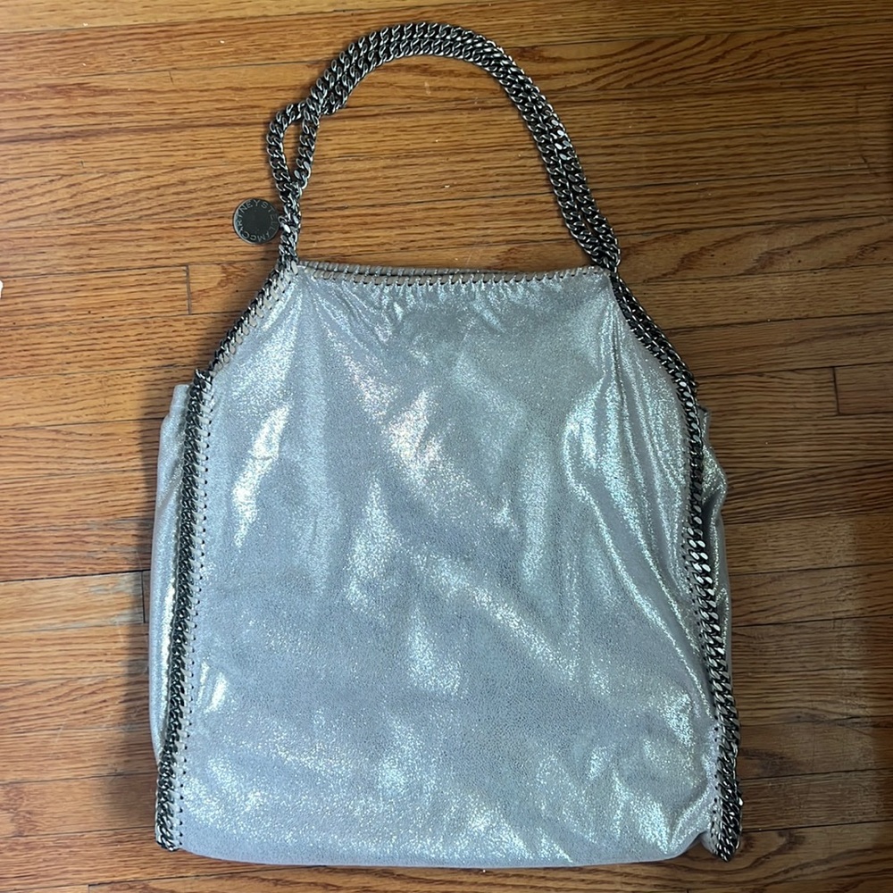 Stella McCartney Large Silver Metallic Falabella bag. - Picture 2 of 9